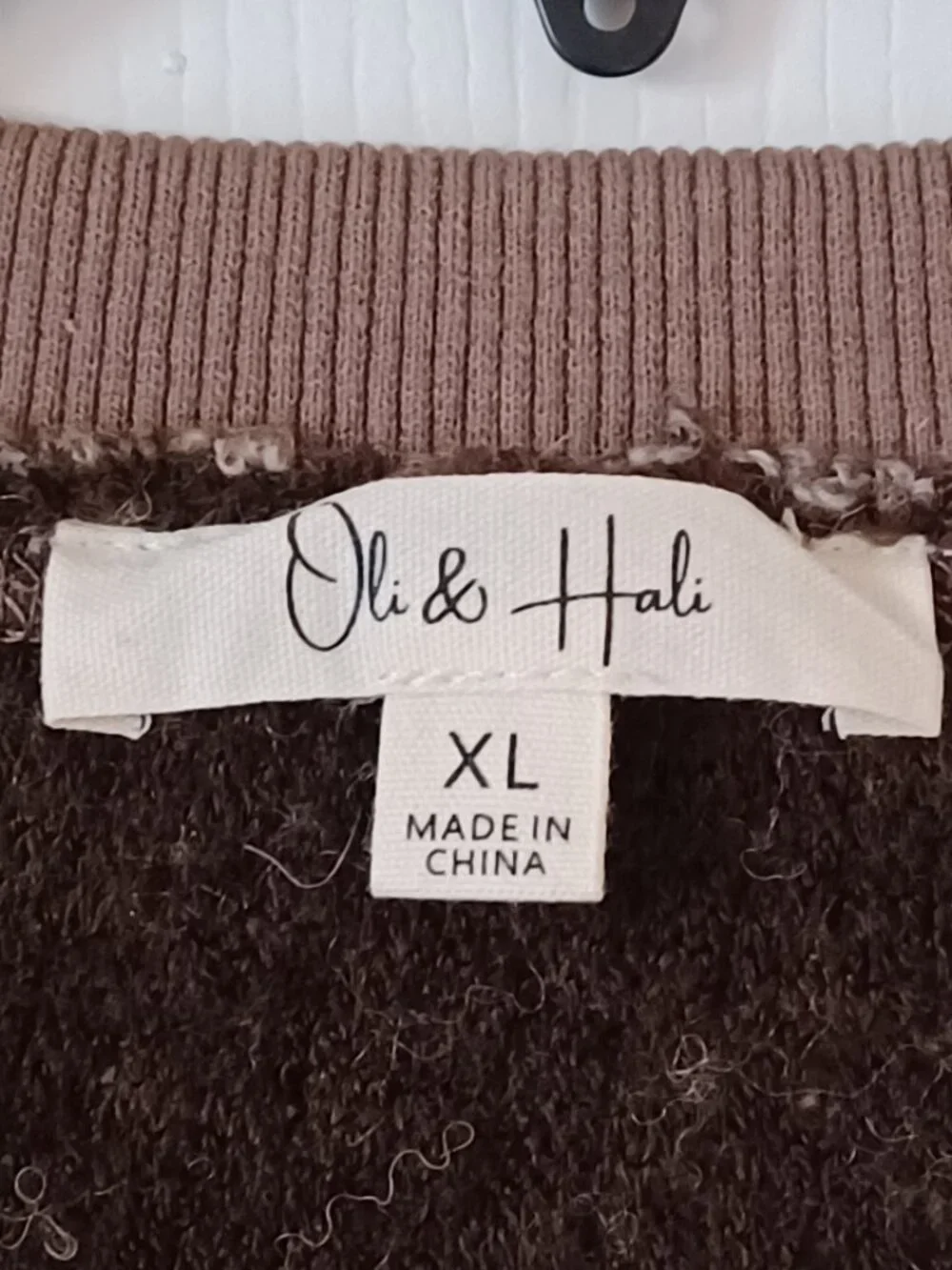LIKE NEW! Oli & Hali 